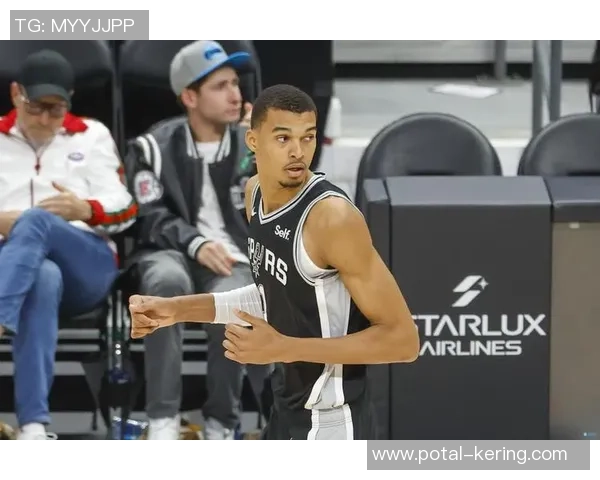 文班亚马新秀赛季表现惊艳场均数据引发热议成为最佳新秀热门人选